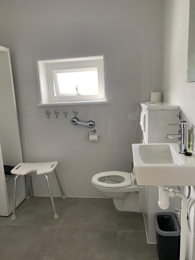 Benbijdokkum Bed & Breakfast Driesum ภายนอก รูปภาพ